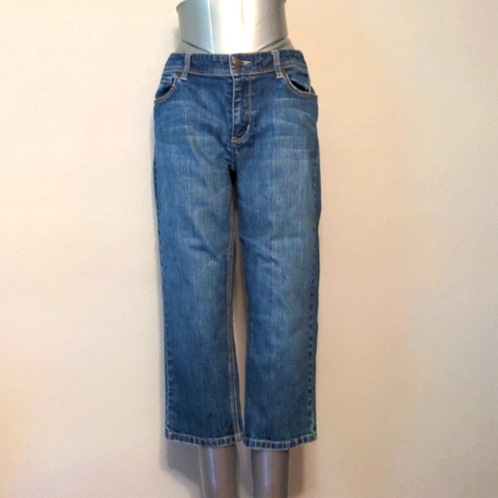 White House Black Market Blanc Blue Jean Capris 10